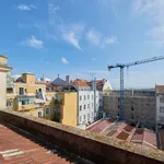 Rent a room of 180 m² in Lisbon