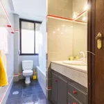 Rent a room of 210 m² in madrid