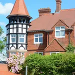 Rent 2 bedroom flat in Horsham