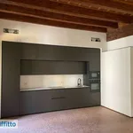 Affitto 2 camera appartamento di 65 m² in Verona