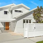 Rent 5 bedroom house in Clovelly