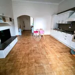 Rent 5 bedroom apartment of 85 m² in Napoli