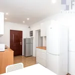 Rent 4 bedroom apartment of 73 m² in Poznan