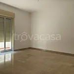 Affitto 8 camera appartamento di 223 m² in Barcellona Pozzo di Gotto