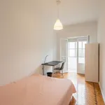 Rent 3 bedroom apartment in Lisbon