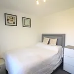 Rent 4 bedroom flat in South East England