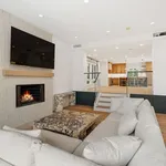 Rent 4 bedroom house of 361 m² in Los Angeles