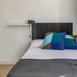 Rent 5 bedroom apartment in Barcelona