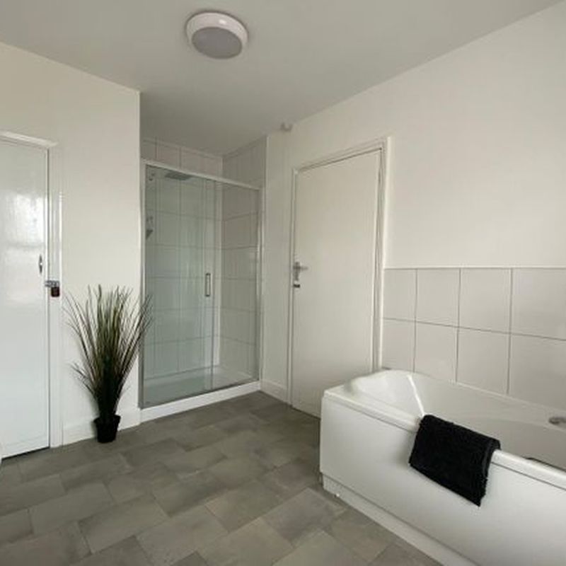 Room to rent in Victoria Road, Scarborough YO11