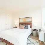 Rent 1 bedroom apartment in Queens