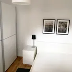 Rent 1 bedroom apartment of 48 m² in Dusseldorf