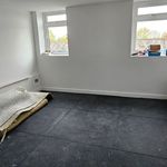 Rent 2 bedroom flat in North West England