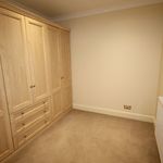 Rent 3 bedroom house in Elmbridge