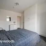 Rent 5 bedroom flat in Stoke-on-Trent