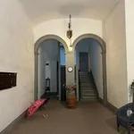 Rent 5 bedroom apartment of 100 m² in Siena