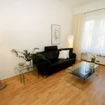 Rent 1 bedroom apartment of 700 m² in Dusseldorf