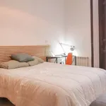 Rent a room of 150 m² in madrid