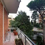 Affitto 3 camera appartamento di 145 m² in Roma