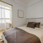 Rent a room of 180 m² in madrid