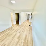 Maison de 699 m² avec 5 chambre(s) en location à Toronto