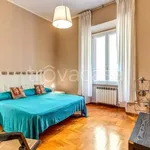 Rent 5 bedroom apartment of 120 m² in Roma