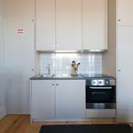 Rent 1 bedroom apartment of 90 m² in Porto