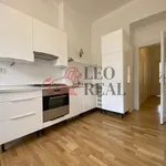 Pronajměte si 2 ložnic/e byt o rozloze 78 m² v Prague