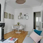 Appartement de 340 m² avec 1 chambre(s) en location à Paris