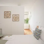 Rent 1 bedroom apartment of 60 m² in Porto