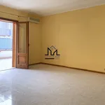 Affitto 3 camera appartamento di 120 m² in Palermo