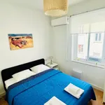 Rent 4 bedroom apartment in Málaga