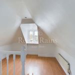 Rent 4 bedroom house in South East England