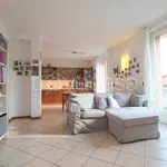 Rent 3 bedroom apartment of 86 m² in Lecco