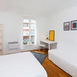  appartement avec 3 chambre(s) en location à Paris