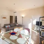 Rent 2 bedroom apartment of 90 m² in seville