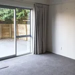 Rent 5 bedroom house in Kaipātiki