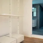 Rent a room of 107 m² in Barcelona