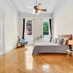 Rent 2 bedroom house in Brooklyn