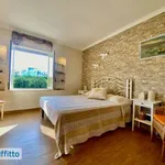 Appartamento arredato con terrazzo Centro