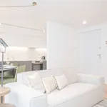 Rent 2 bedroom apartment of 68 m² in Porto