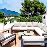 Rent 3 bedroom house of 200 m² in Marbella