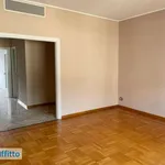 Rent 4 bedroom apartment of 124 m² in Turin