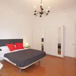 Rent a room of 161 m² in barcelona