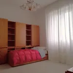 Rent 2 bedroom apartment in Milan