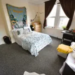 Rent 1 bedroom student apartment in Leeds