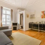 Rent 2 bedroom apartment of 45 m² in Lisbon