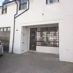 Rent 4 bedroom house in South East England