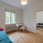 Rent 4 bedroom apartment of 89 m² in Berlin