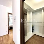 Rent 4 bedroom apartment of 150 m² in Bucuresti