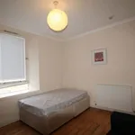 Rent 4 bedroom flat in Scotland